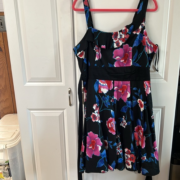 This is a two-piece dress with short sleeve light knit sweater to match. New 16. - Picture 3 of 13